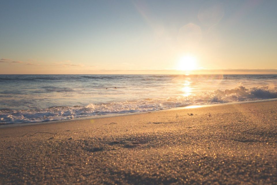 Priprema za letnju zabavu: Saveti za bezbednost i komfor na plaži